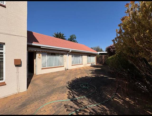 4 BEDROOM HOUSE FOR SALE IN BIRCHLEIGH